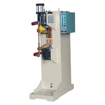 Una saldatrice a punti azionata a pedale è facile da spostare?